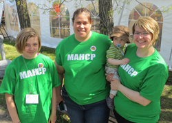 cheryl-and-2-volunteers-2015 1