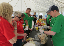 serving-the-runners-2015-1